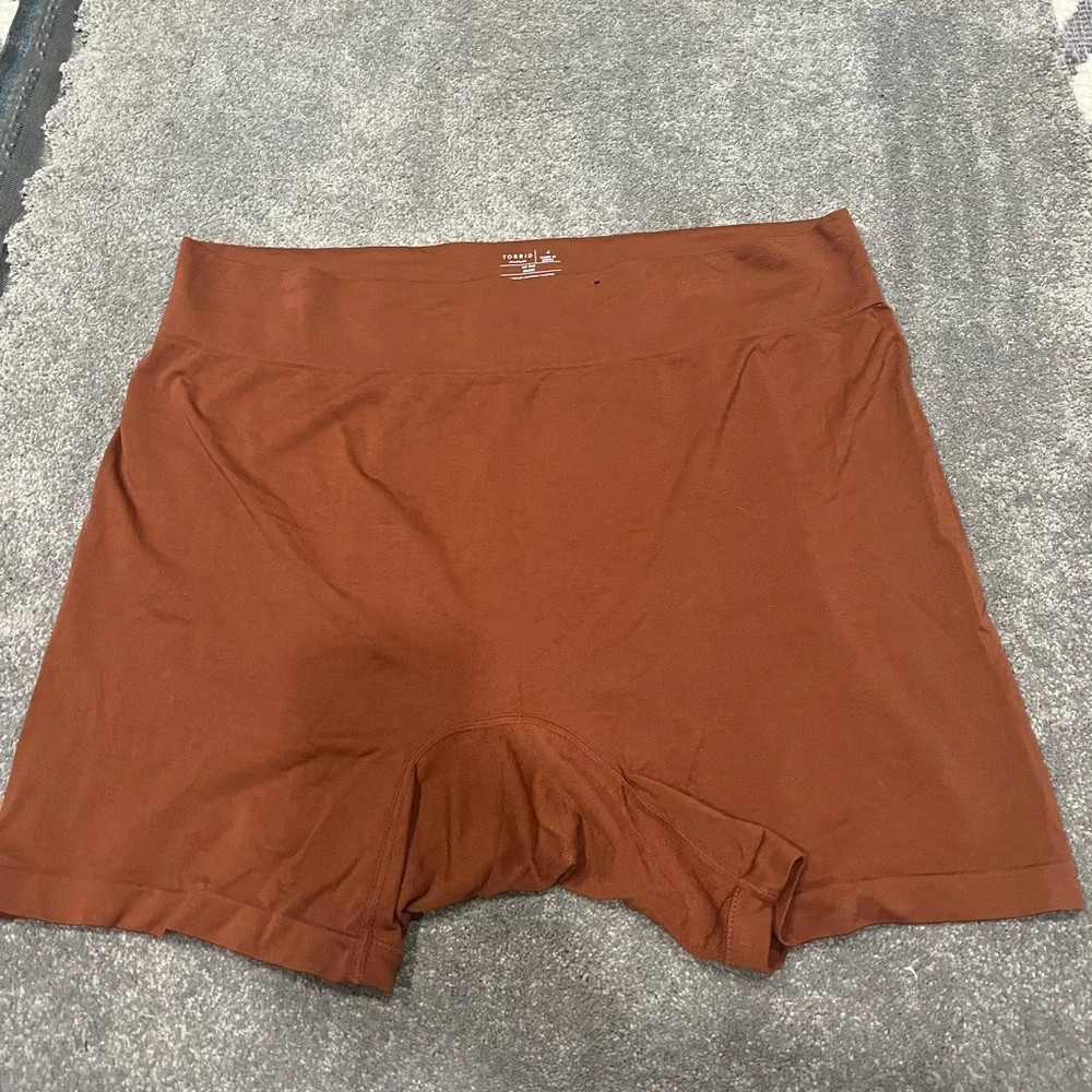 Torrid‎ feel the fit no rub shorts
